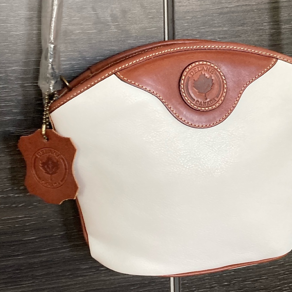 New Delane Canada White & Cognac Leather Bag Long Adjus…NWOT